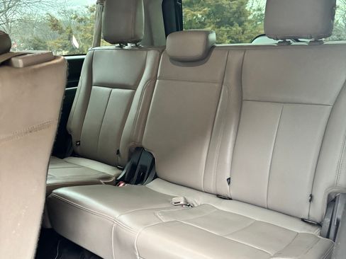 Used 2019 Ford Expedition Max XLT w/ Equipment Group 202A image 10