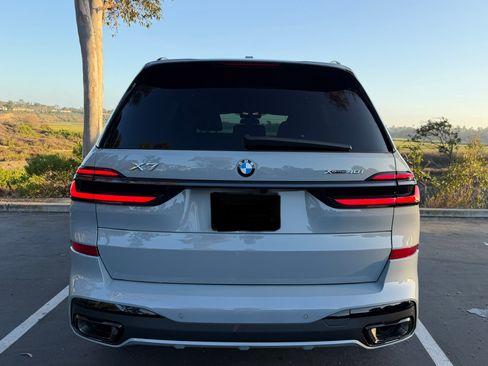 Used 2026 BMW X7 xDrive40i w/ M Sport Package AWD/4WD image 25