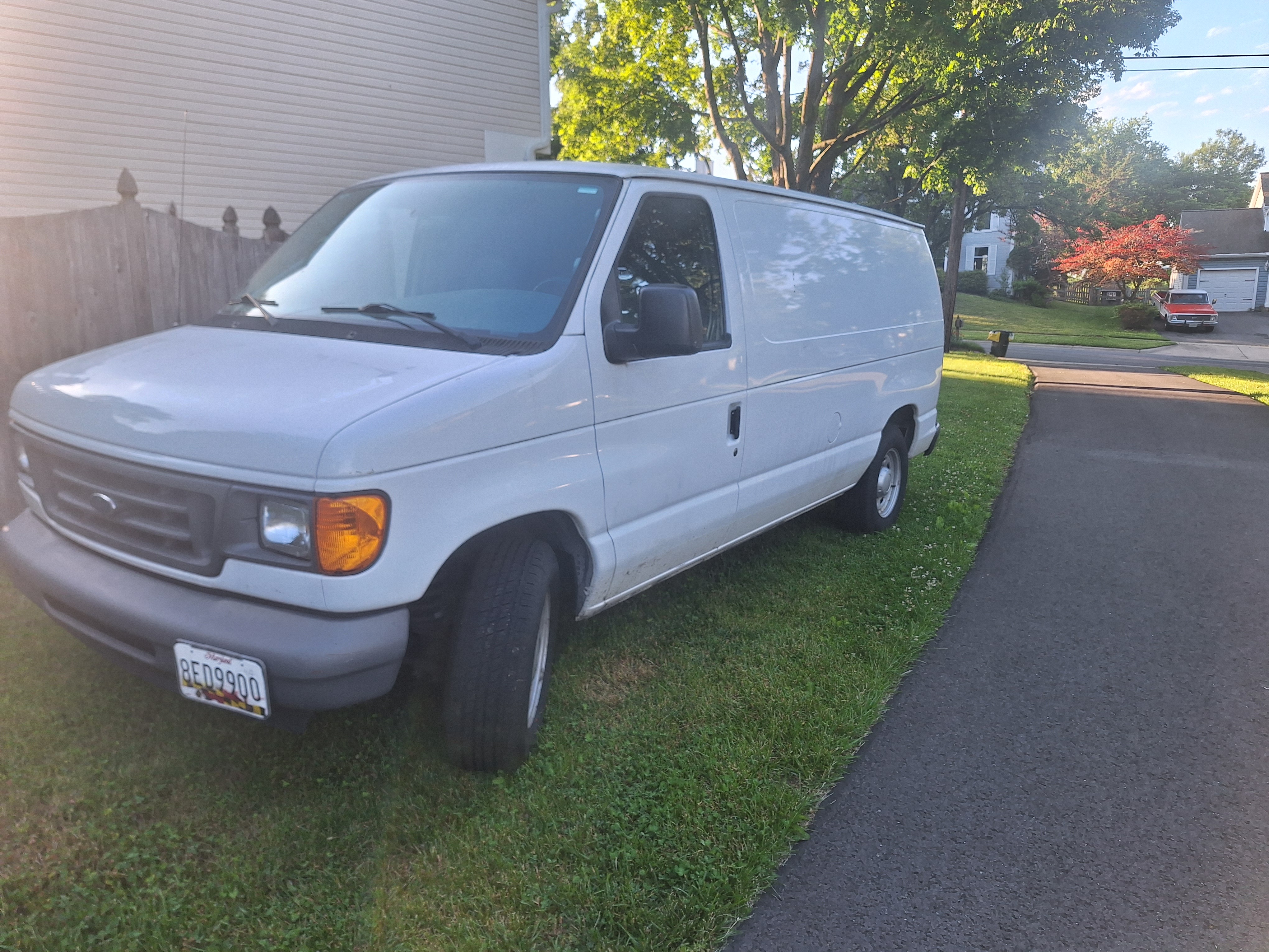 Used 2006 Ford E-150 and Econoline 150 RWD image 5