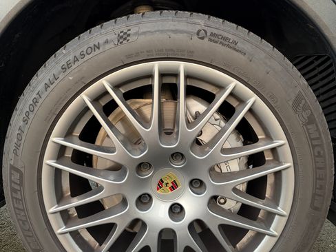 Used 2017 Porsche Cayenne S w/ Premium Plus Package image 20