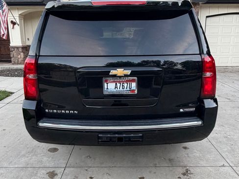 Used 2017 Chevrolet Suburban Premier RWD image 2