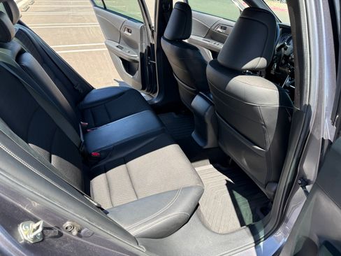 Used 2016 Honda Accord Sport image 11