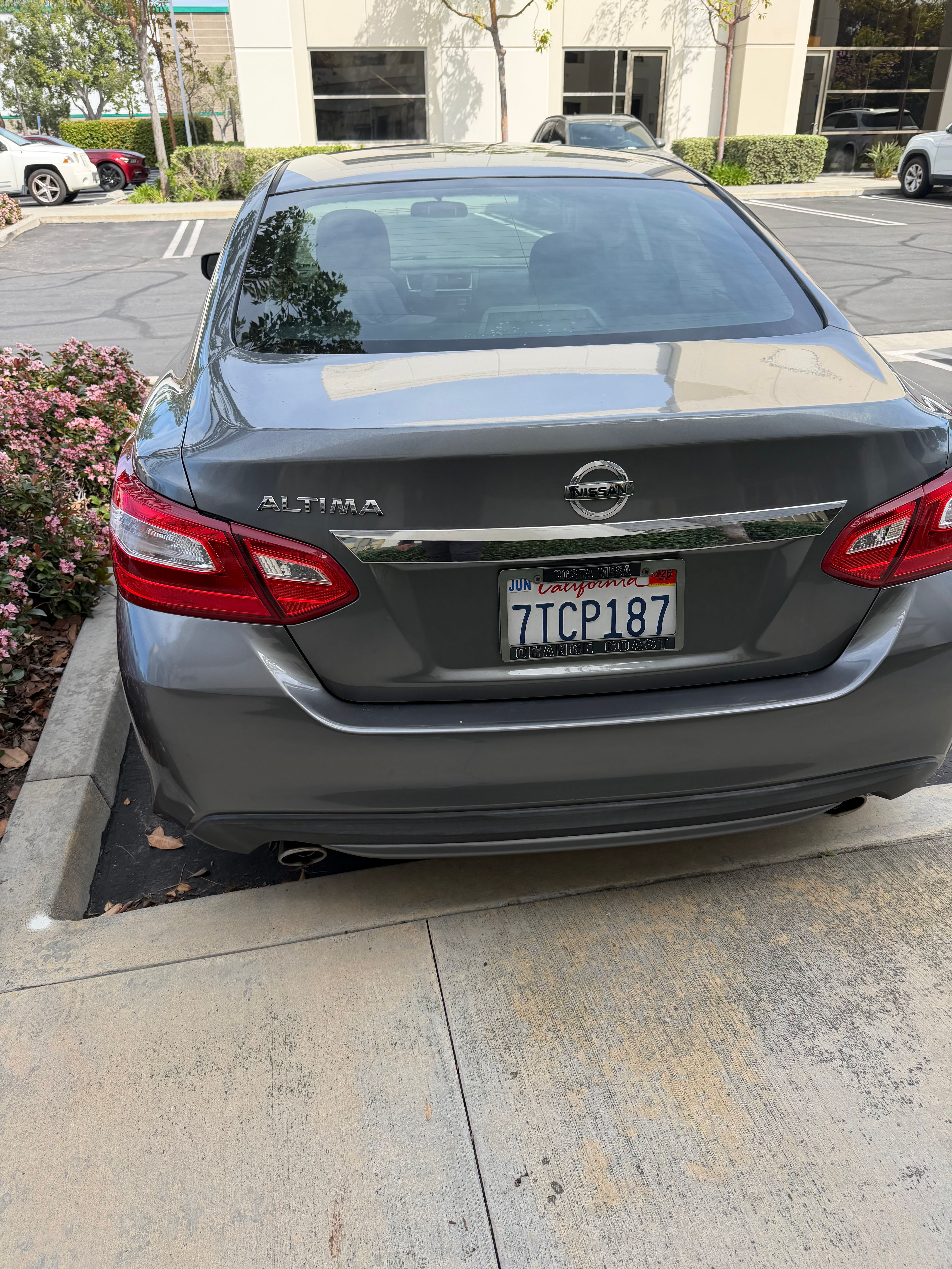 Used 2016 Nissan Altima 2.5 S w/ Power Driver Seat Package FWD image 4