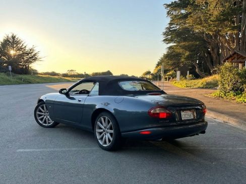 Used 2000 Jaguar XK8 Convertible image 10