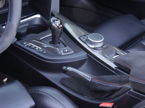 Used 2019 BMW M4 Convertible w/ Competition Package image 16