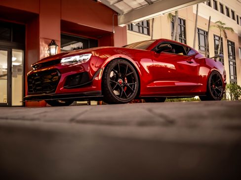 Used 2019 Chevrolet Camaro SS image 11