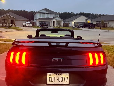 Used 2019 Ford Mustang GT Premium RWD image 6