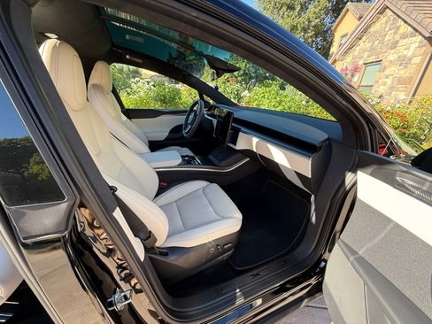 Used 2024 Tesla Model X Plaid AWD/4WD image 10