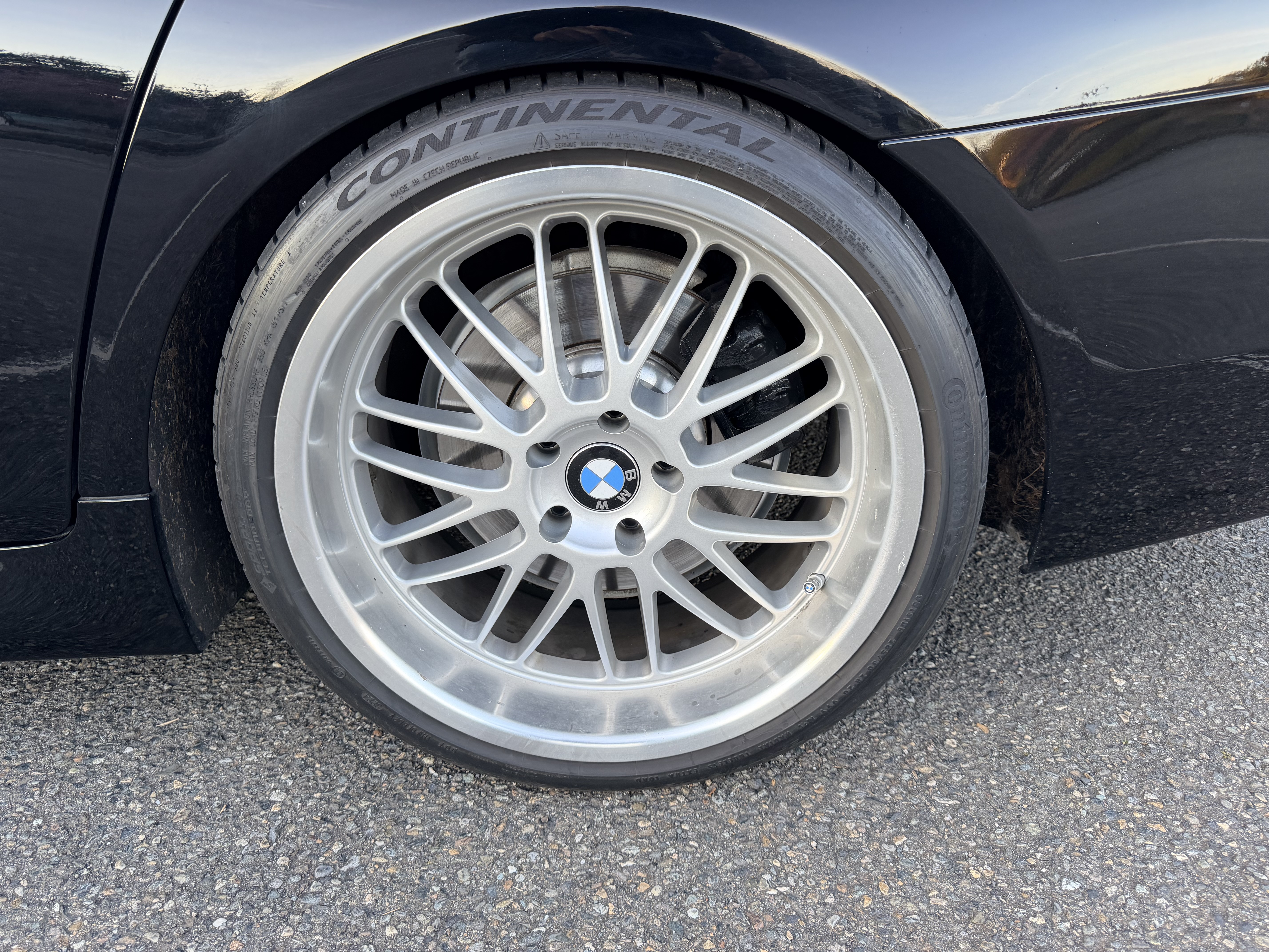 Used 2011 BMW 550i Sedan RWD image 4