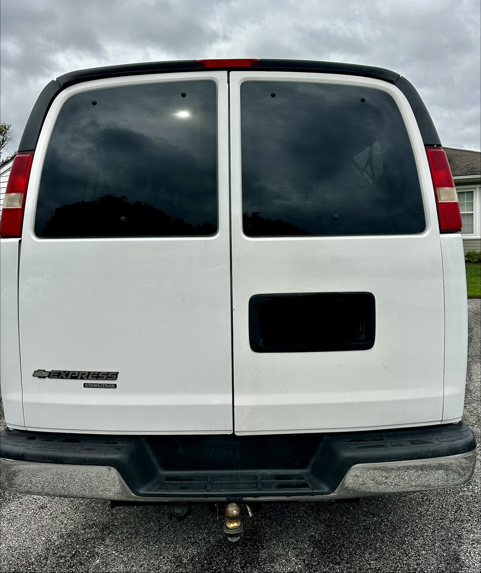 Used 2015 Chevrolet Express 3500 LT w/ LT Preferred Equipment Group RWD image 2