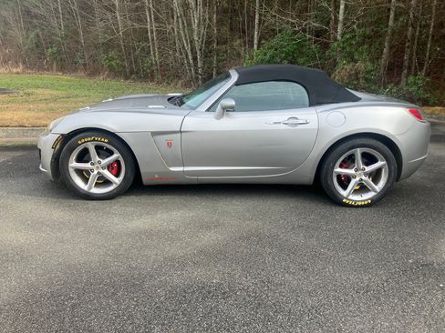 Used 2008 Saturn Sky Red Line image 2