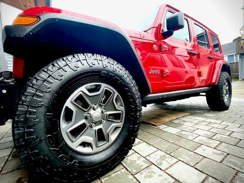 Used 2021 Jeep Wrangler Unlimited Rubicon AWD/4WD image 8