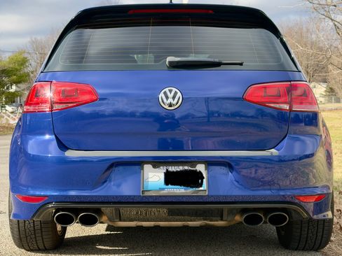 Used 2017 Volkswagen Golf 4-Door image 5