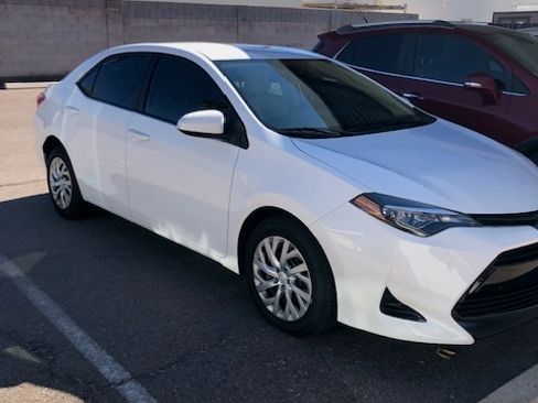 Used 2019 Toyota Corolla LE image 6