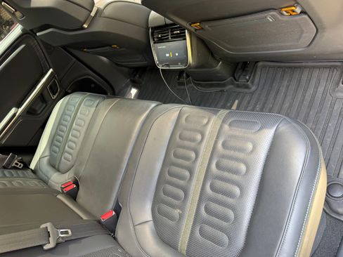 Used 2024 Rivian R1T Adventure AWD/4WD image 10