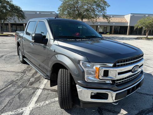 Used 2018 Ford F150 XLT w/ Equipment Group 302A Luxury AWD/4WD image 5