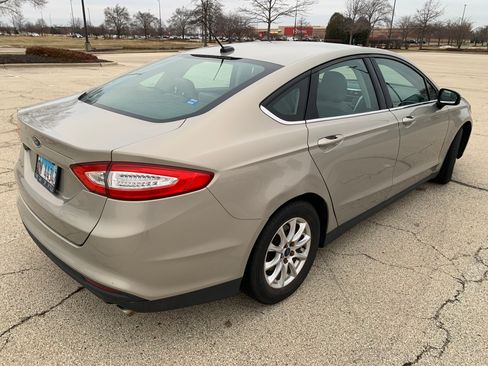 Used 2015 Ford Fusion S image 4