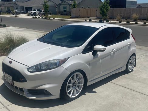 Used 2016 Ford Fiesta ST FWD image 2