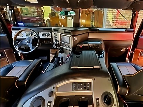 Used 2006 HUMMER H1 4-Door Open Top image 10