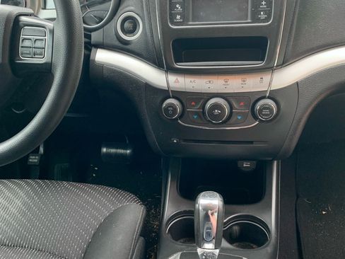 Used 2016 Dodge Journey SXT w/ Comfort/Convenience Group image 13
