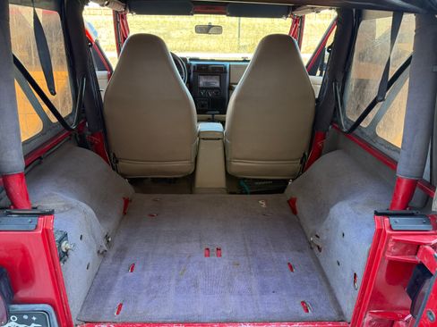 Used 1999 Jeep Wrangler Sport image 14