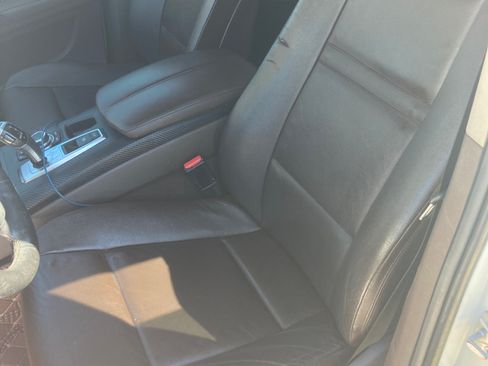 Used 2011 BMW X5 xDrive35d image 6