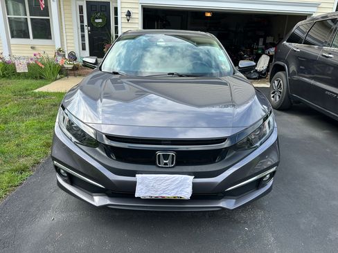 Used 2021 Honda Civic EX-L image 9