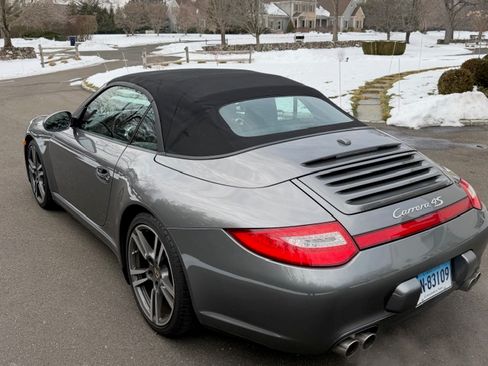 Used 2011 Porsche 911 Carrera 4S image 10