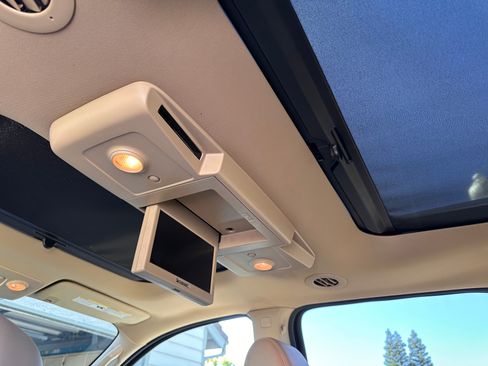 Used 2012 GMC Acadia Denali image 8