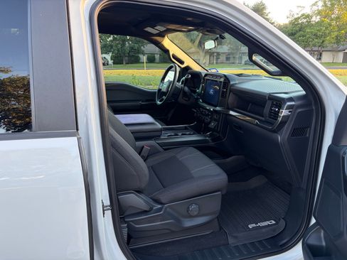 Used 2024 Ford F150 STX RWD image 17