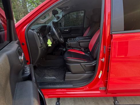 Used 2019 Chevrolet Silverado 1500 Custom w/ Custom Value Package image 10