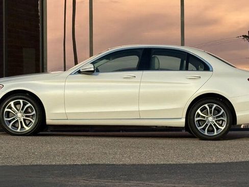 Used 2015 Mercedes-Benz C 300 4MATIC Sedan image 6