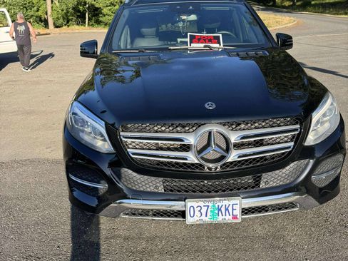 Used 2017 Mercedes-Benz GLE 350 350 4MATIC Sport Utility 4D image 4