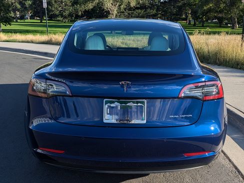Used 2019 Tesla Model 3 Long Range image 16