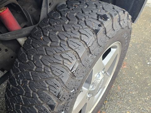 Used 2015 Chevrolet Silverado 2500 LT w/ LT Convenience Package image 15