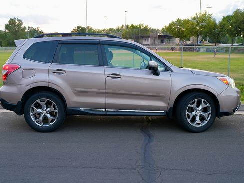 Used 2015 Subaru Forester 2.5i Touring w/ Popular Package #2 AWD/4WD image 2
