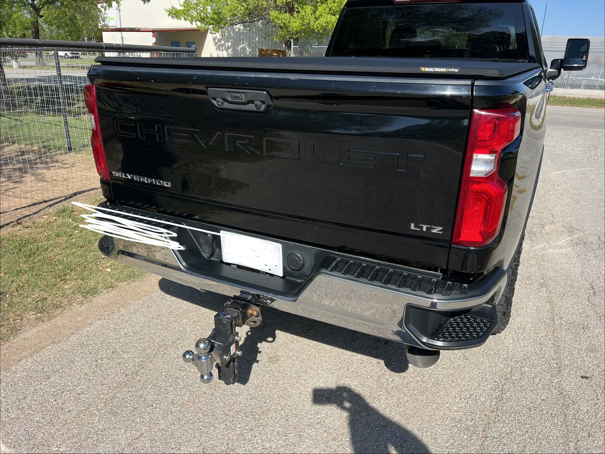 Used 2020 Chevrolet Silverado 2500 LTZ AWD/4WD image 8