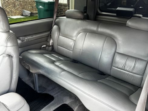 Used 1997 Chevrolet Tahoe 4WD 2-Door w/ Preferred Equipment Group 3 image 5