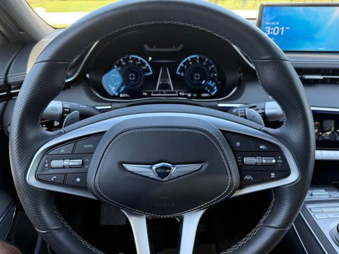 Used 2023 Genesis GV70 2.5T w/ Sport Prestige Package image 22