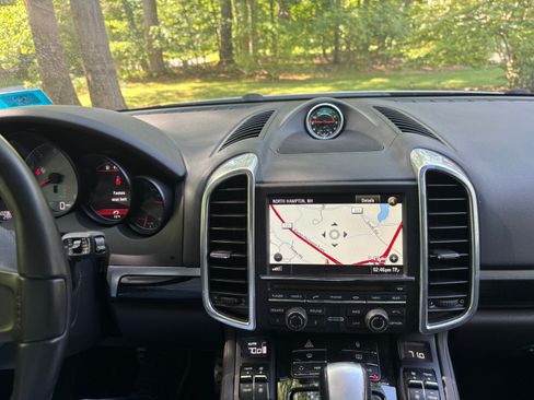 Used 2013 Porsche Cayenne S AWD/4WD image 11