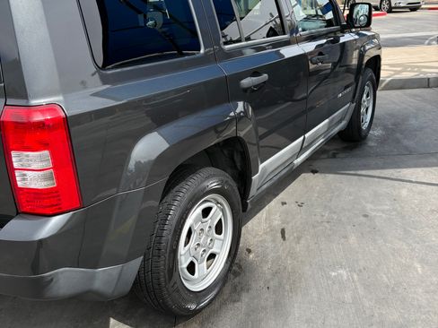 Used 2011 Jeep Patriot Sport image 8