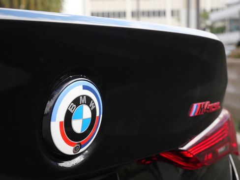 Used 2023 BMW M4 CSL image 11