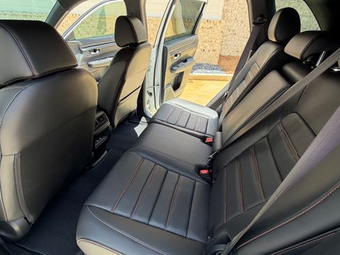 Used 2025 Honda CR-V Sport-L image 11