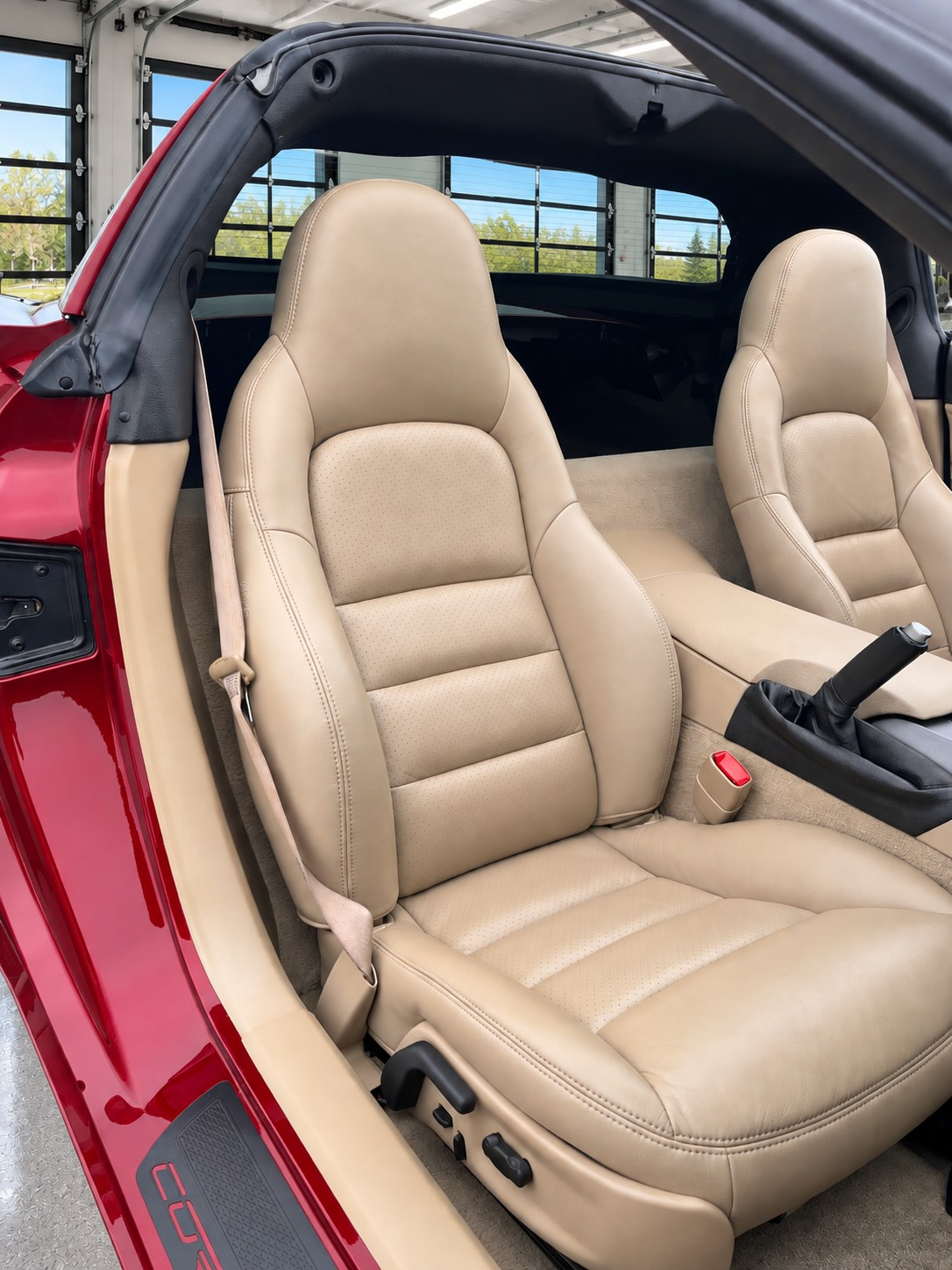 Used 2006 Chevrolet Corvette Coupe w/ Preferred Equipment Group RWD image 23