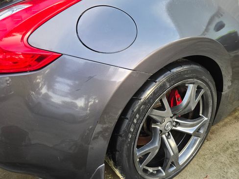 Used 2010 Nissan 370Z Touring w/ Sport Pkg image 10