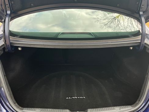 Used 2014 Hyundai Elantra Limited w/ Option Group 03 image 20