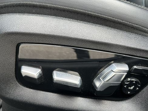 Used 2019 BMW 540i w/ M Sport Package RWD image 17
