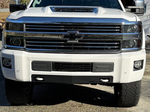 Used 2017 Chevrolet Silverado 2500 High Country w/ Duramax Plus Package image 1
