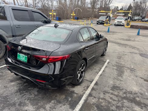 Used 2021 Alfa Romeo Giulia Ti Sport image 5