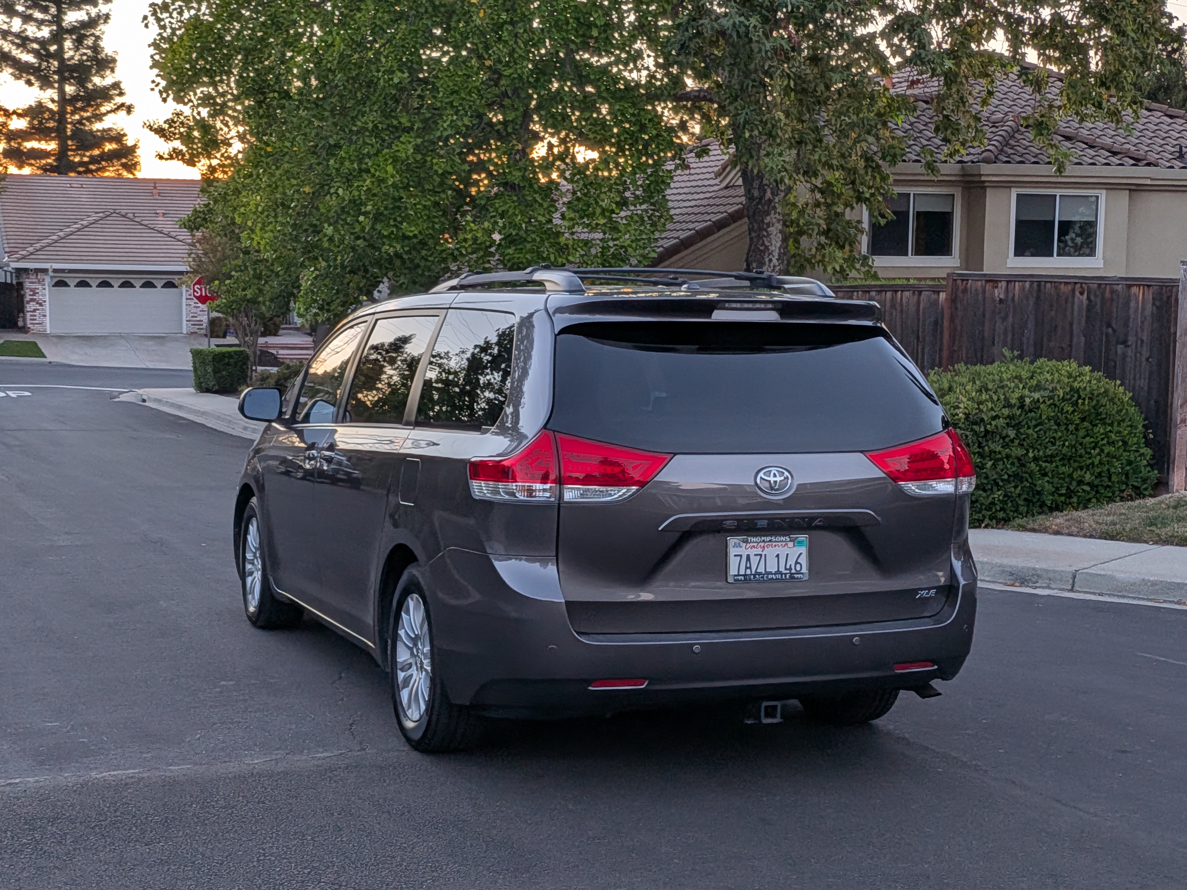 Used 2013 Toyota Sienna XLE FWD image 6